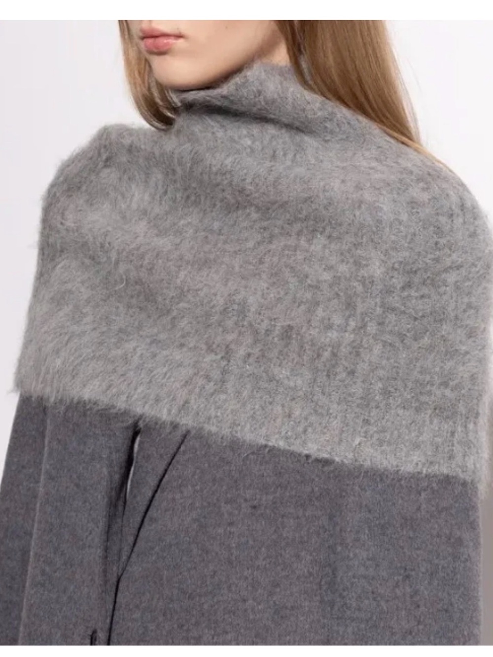 TOTEME 
Ribbed Funnel Neck Warmer - Gray